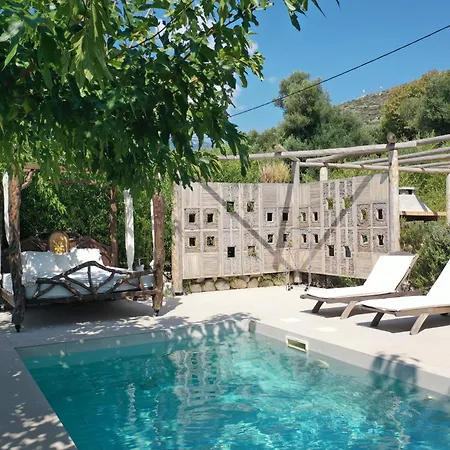 Spathes Private Pool Villa Ρατζακλί